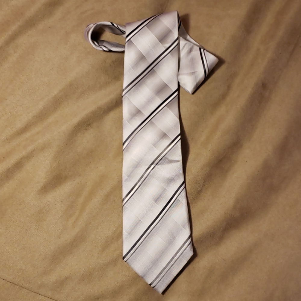 Men's  tie - white, silver and dark grey combo